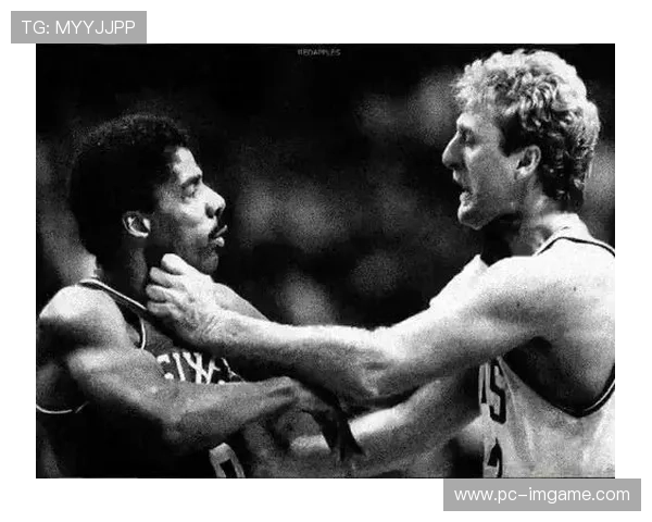 足球巨星伯德：从绿茵场到传奇人生的奋斗与荣耀